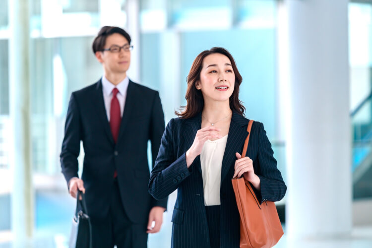 固定給の保険代理店への転職が向いている募集人とは