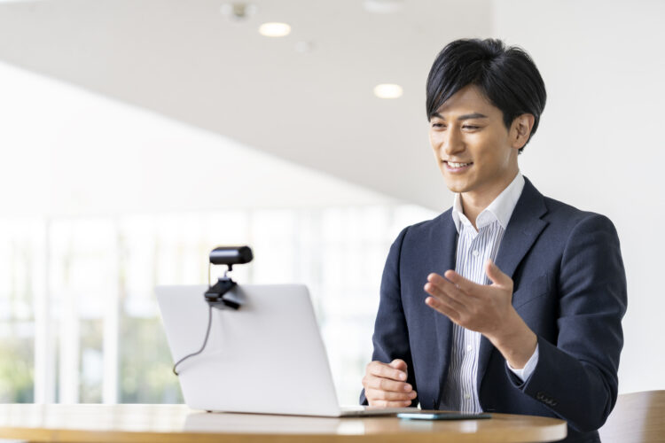現代の保険営業マンに圧倒的に足りないITスキル